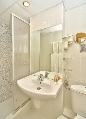 Double Room, River Side