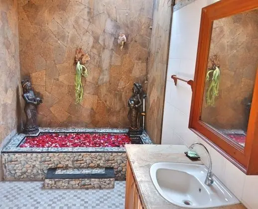 Bungalov, Bahçe Manzaralı