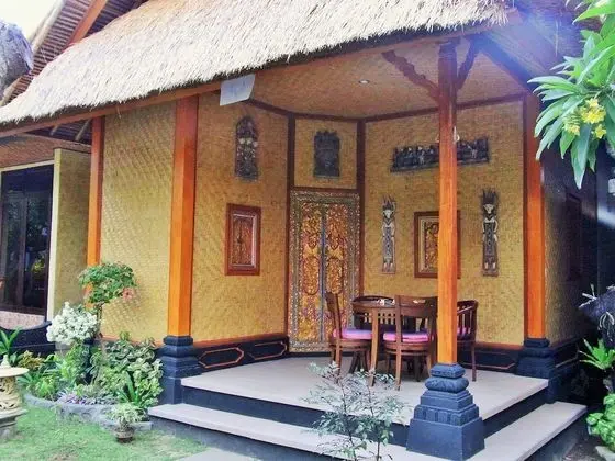 Traditional Kır Evi