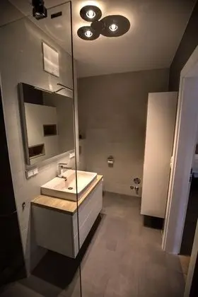 Ev