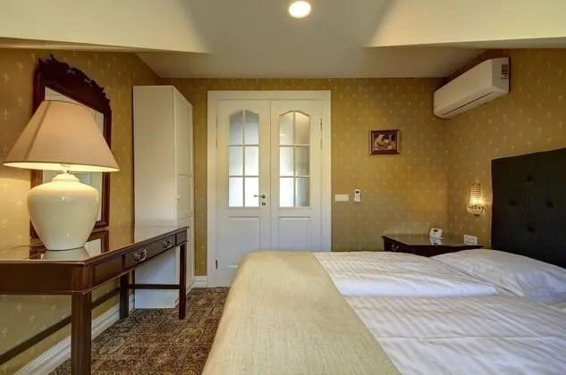 Royal Çatı Katı Süiti (Penthouse), Şehir Manzaralı, Avlu