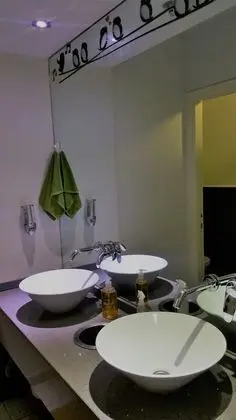 City Ortak Ranzalı Oda, Karma Ranzalı Oda, Ortak Banyo