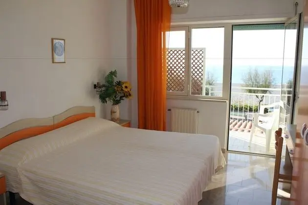 Tek Büyük veya İki Ayrı Yataklı Oda