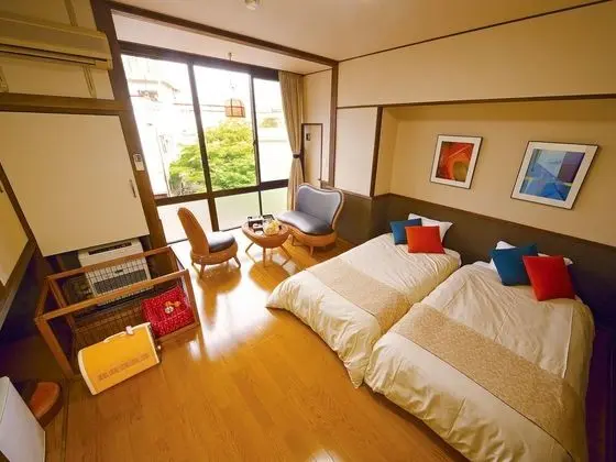 İki Ayrı Yataklı Oda, Sigara İçilebilir, Ortak Banyo (Dog Friendly, Annex)
