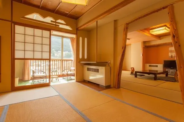 Traditional Oda (Japanese Style, with Shared Bathroom)