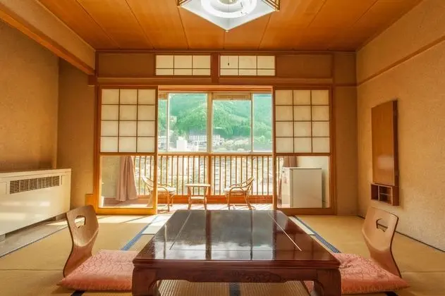 Traditional Oda (Japanese Style, with Shared Bathroom)
