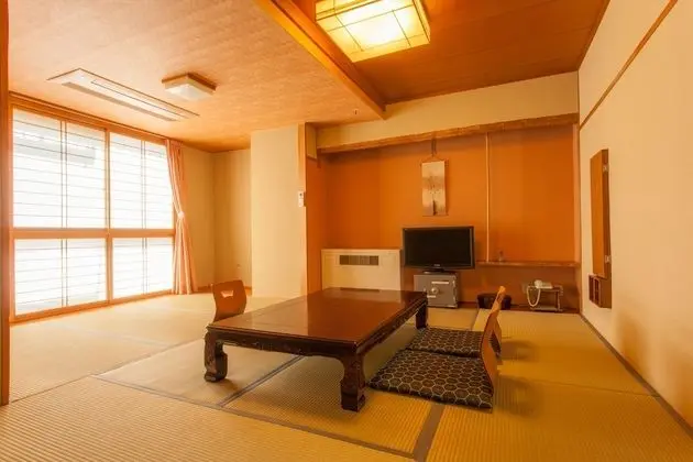 Traditional Oda (Japanese Style, with Shared Bathroom)