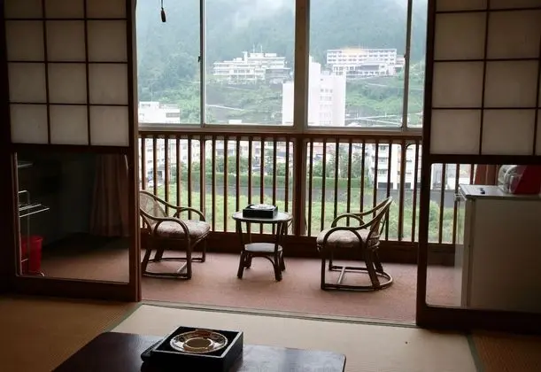 Traditional Oda (Japanese Style, with Shared Bathroom)