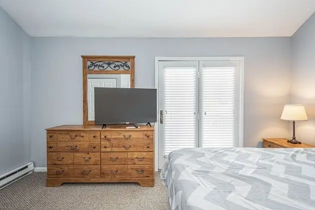 Ev, Birden Çok Yatak, Sıcak Su Havuzu