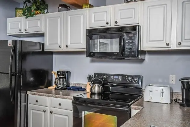 Ev, Birden Çok Yatak, Sıcak Su Havuzu