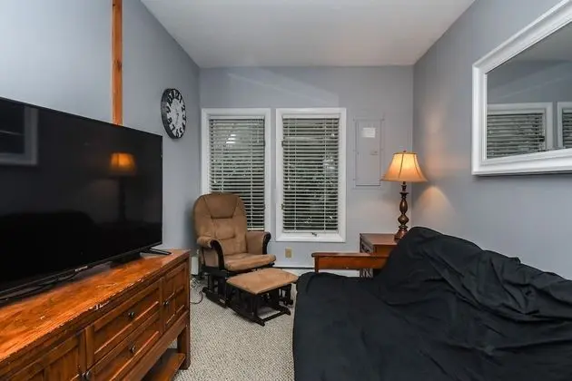 Ev, Birden Çok Yatak, Sıcak Su Havuzu