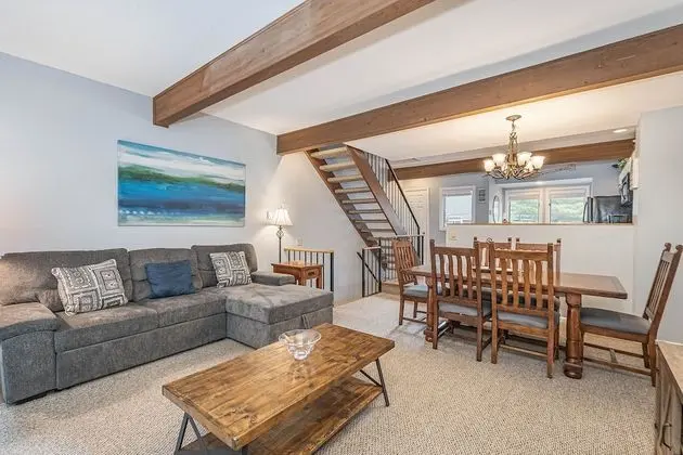 Ev, Birden Çok Yatak, Sıcak Su Havuzu