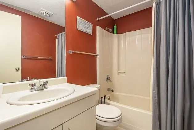 Sıra Ev, Şömine, Dağ Manzaralı