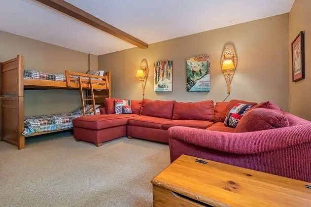 Ev, Birden Çok Yatak, Sıcak Su Havuzu