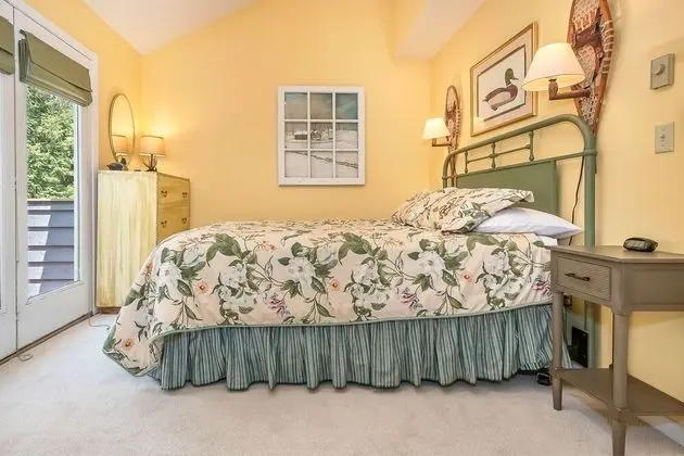 Ev, Birden Çok Yatak, Sıcak Su Havuzu