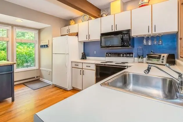 Ev, Birden Çok Yatak, Sıcak Su Havuzu