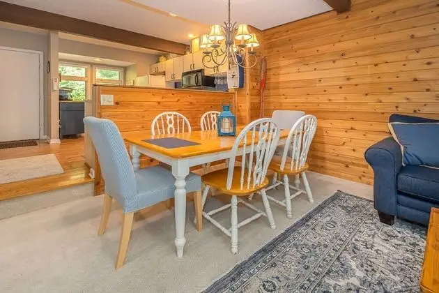 Ev, Birden Çok Yatak, Sıcak Su Havuzu