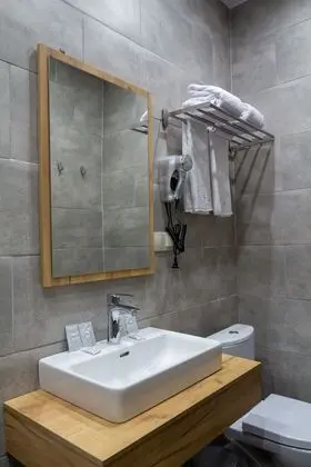 Standard Tek Büyük Yataklı Oda