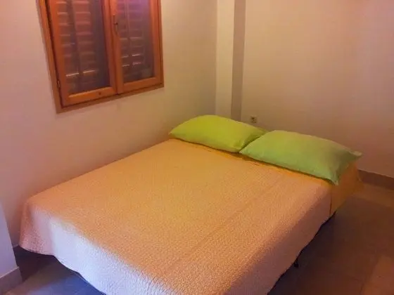 Ev (One Bedroom Holiday Home)