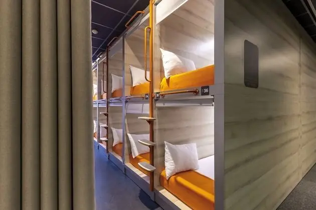 Double Capsule (12-hour accommodations)