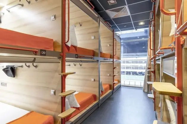 Double Capsule (12-hour accommodations)