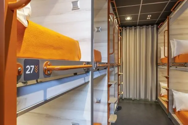 Double Capsule (12-hour accommodations)