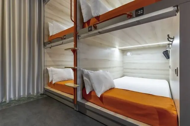 Single Capsule (12-hour Accommodations)