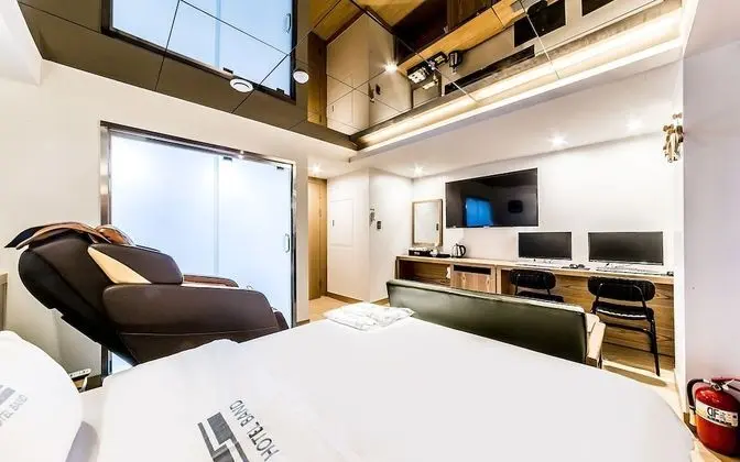 Oda (Special room (massage room Netflix av)