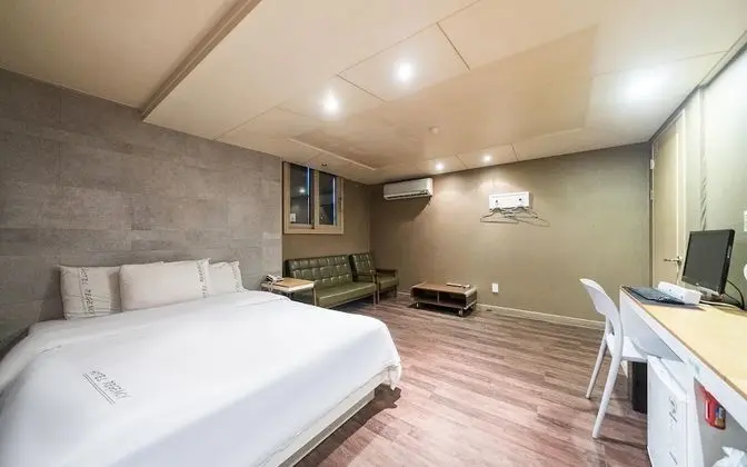 Oda (VIP room)