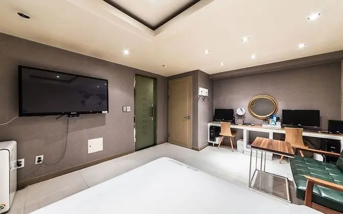 Oda (VIP room)
