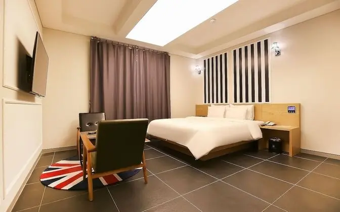 Oda (Modern A (available on Netflix))