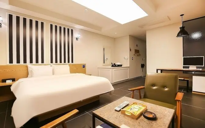 Oda (Modern A (available on Netflix))