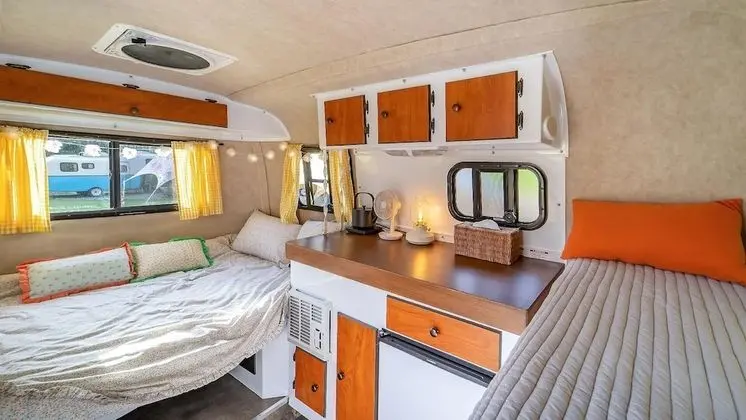 Basic Oda, 1 Yatak Odası (Caravan (Coral orange))