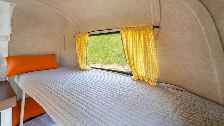 Basic Oda, 1 Yatak Odası (Caravan (Coral orange))