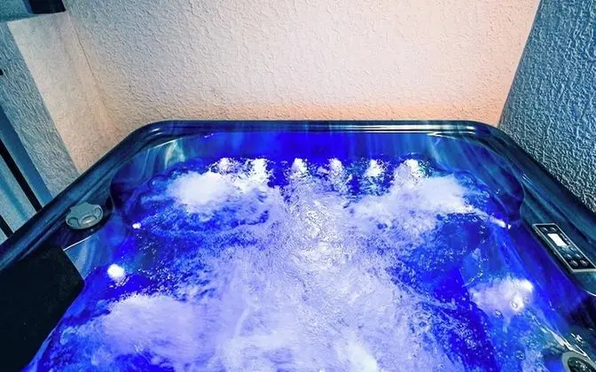 Oda (No-1 (Duplex Spa))