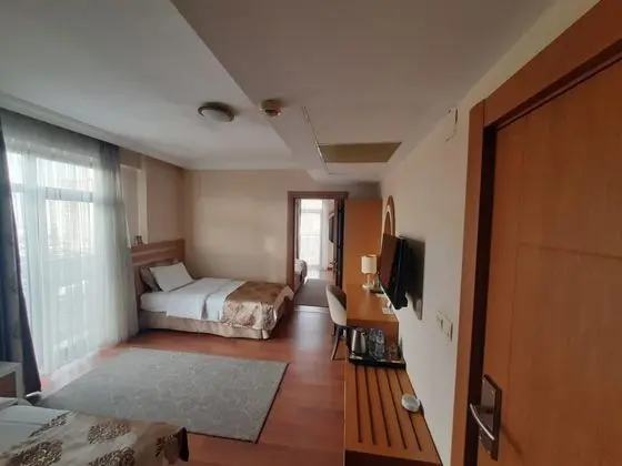 Connection Suite, Şehir Manzaralı
