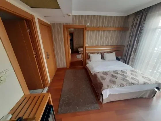 Connection Suite, Şehir Manzaralı
