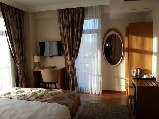 Standart Oda, Şehir Manzaralı