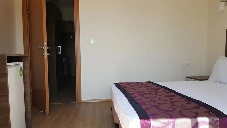 Suite, Kara veya Havuz Manzaralı