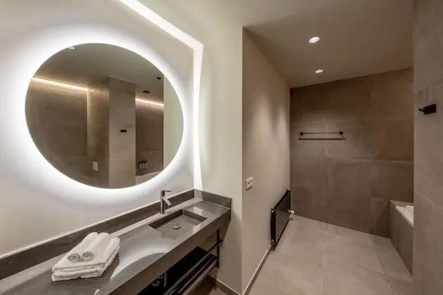 Deluxe Tek Büyük Yataklı Oda, Özel Banyo