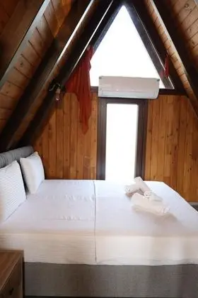 Jakuzili Bungalow ,    , Isıtmalı Özel Havuzlu