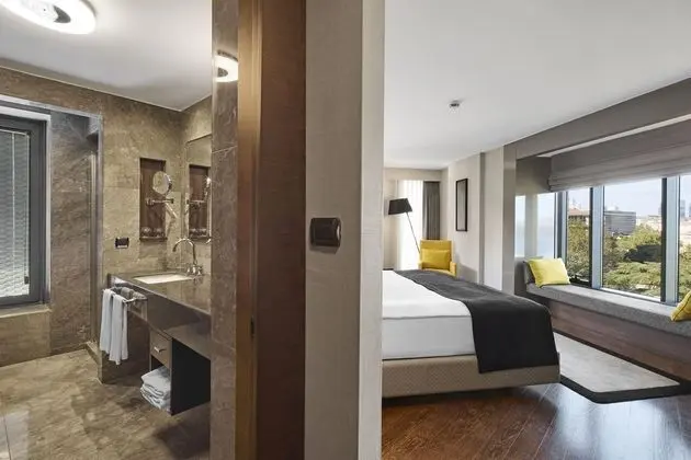 Junior Boğaz Manzaralı Suite Oda