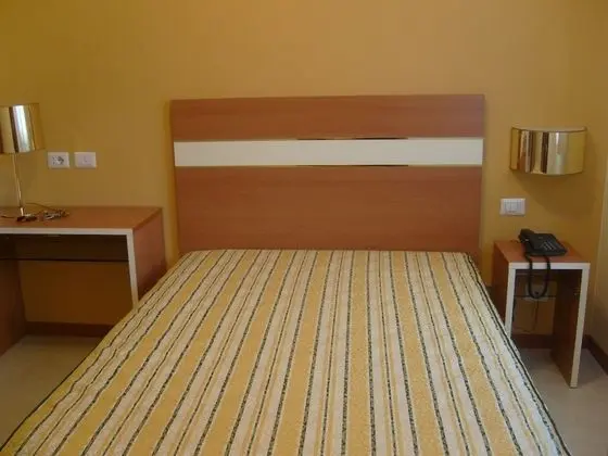 Economy Tek Büyük Yataklı Oda