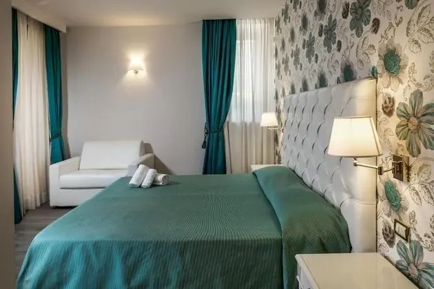 Deluxe Tek Büyük veya İki Ayrı Yataklı Oda