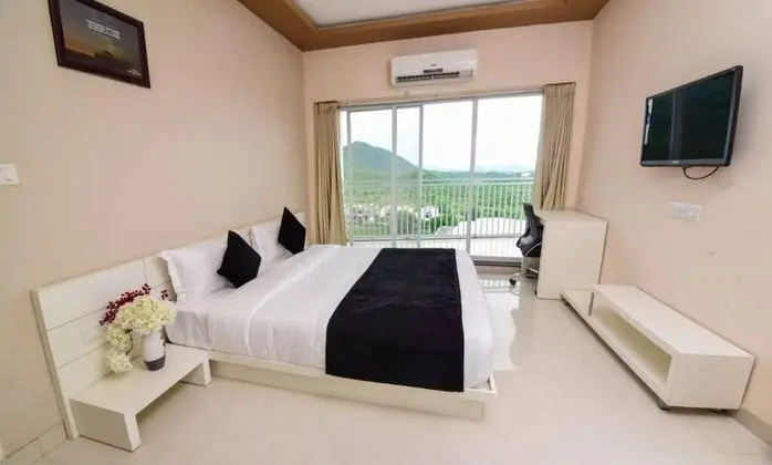 Deluxe Tek Büyük veya İki Ayrı Yataklı Oda
