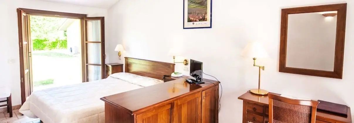 Standard Tek Büyük Yataklı Oda