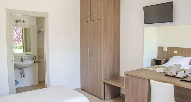 Standard Tek Büyük Yataklı Oda