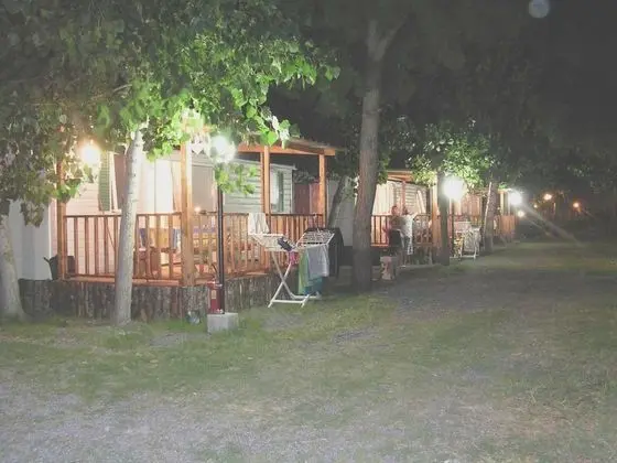 Karavan, Birden Çok Yatak, Sigara İçilmez, Avlu Manzaralı