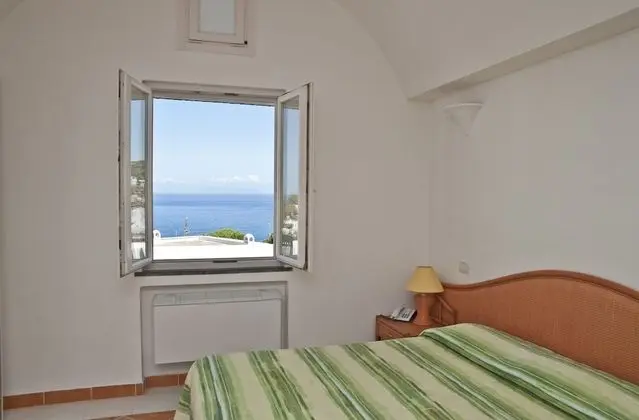 Üç Kişilik Oda, Özel Banyo, Deniz Manzaralı