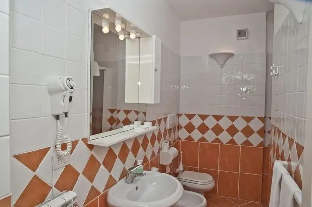 Üç Kişilik Oda, Özel Banyo, Deniz Manzaralı